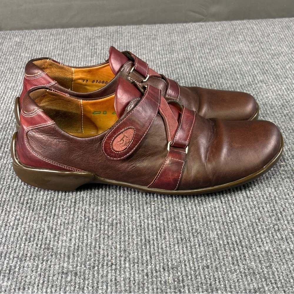 Think Shoes Women’s 9.5 Leather Boho Flats Hook Loop Closure Round Toe Brown Red